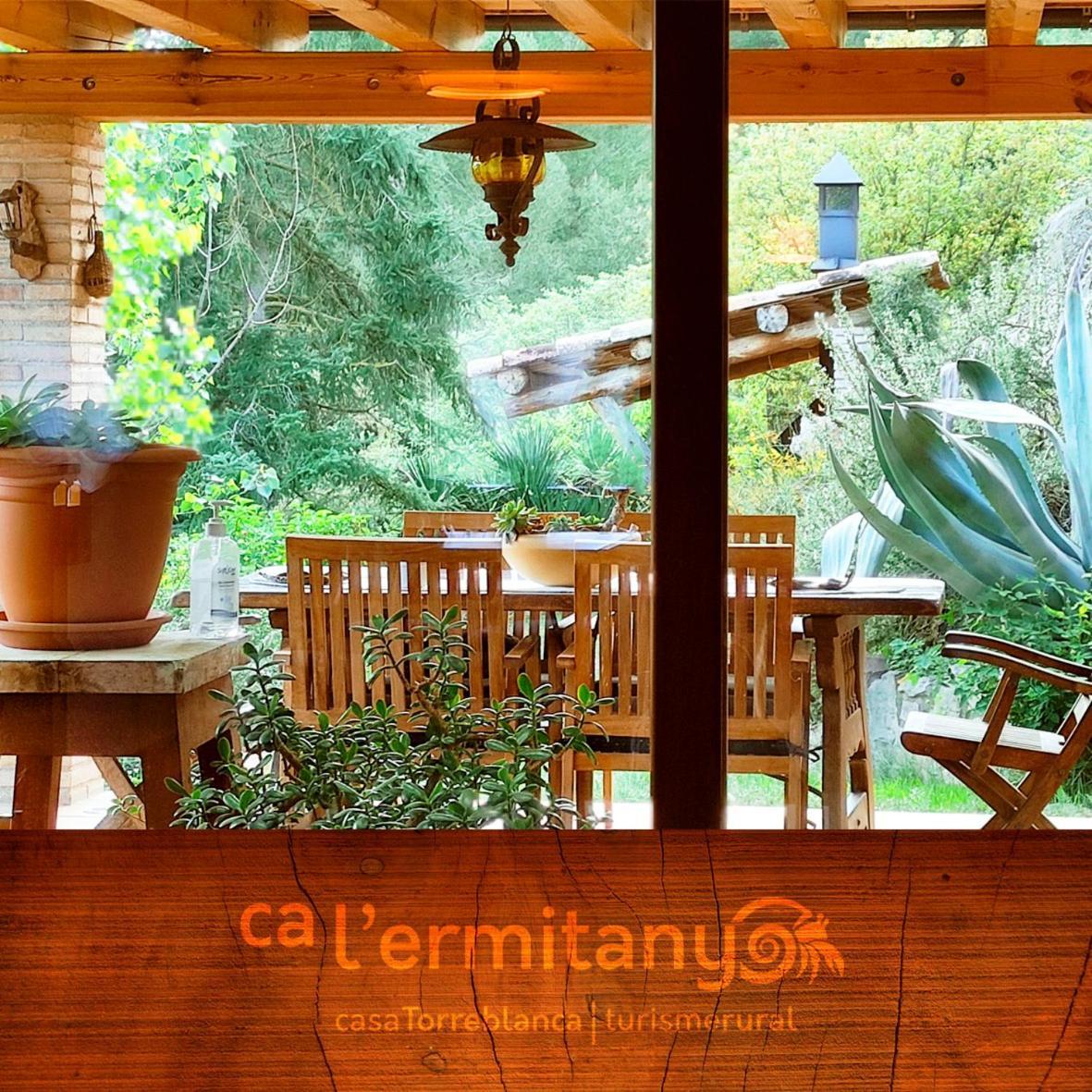 Gasthaus Ca L' Ermitanyo- Casa Torre Blanca Suria Exterior foto